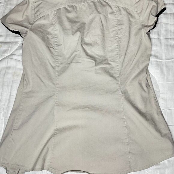Express Essential Stretch Button Down Top - Picture 5 of 5